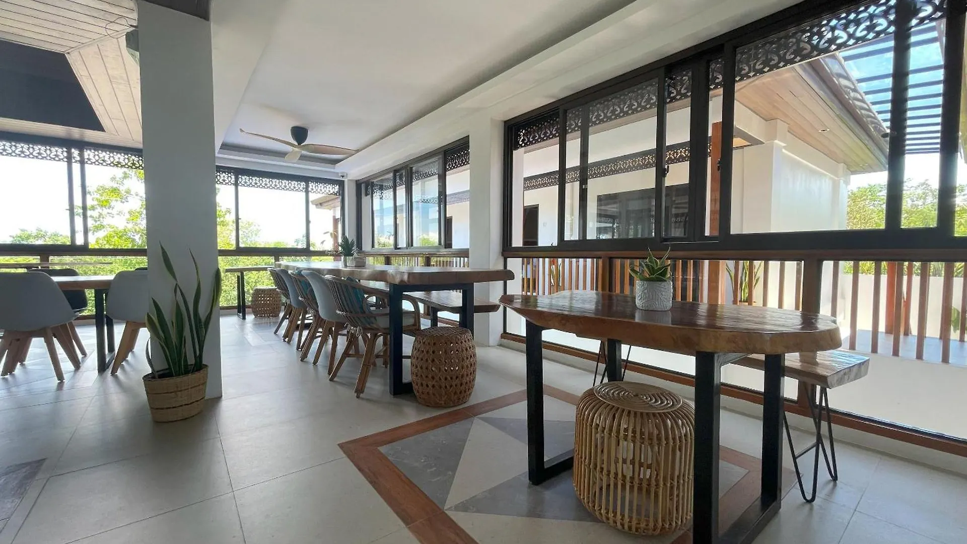 Azul De Panglao Hotel